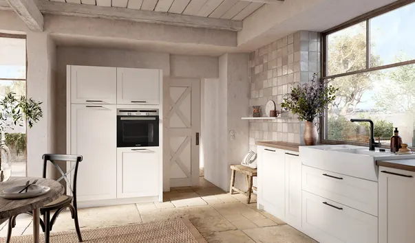 Cuisine blanche à façades cadre, style campagne